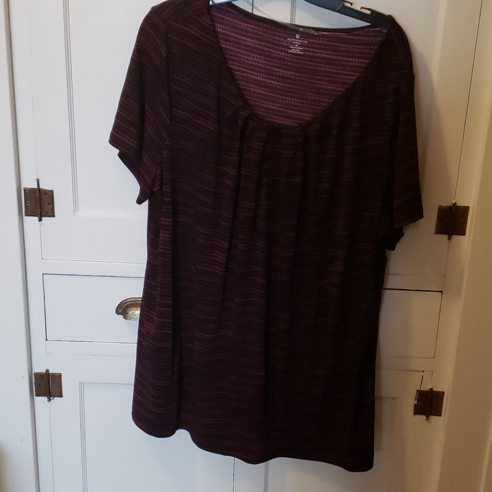 Women's short sleeved blouse